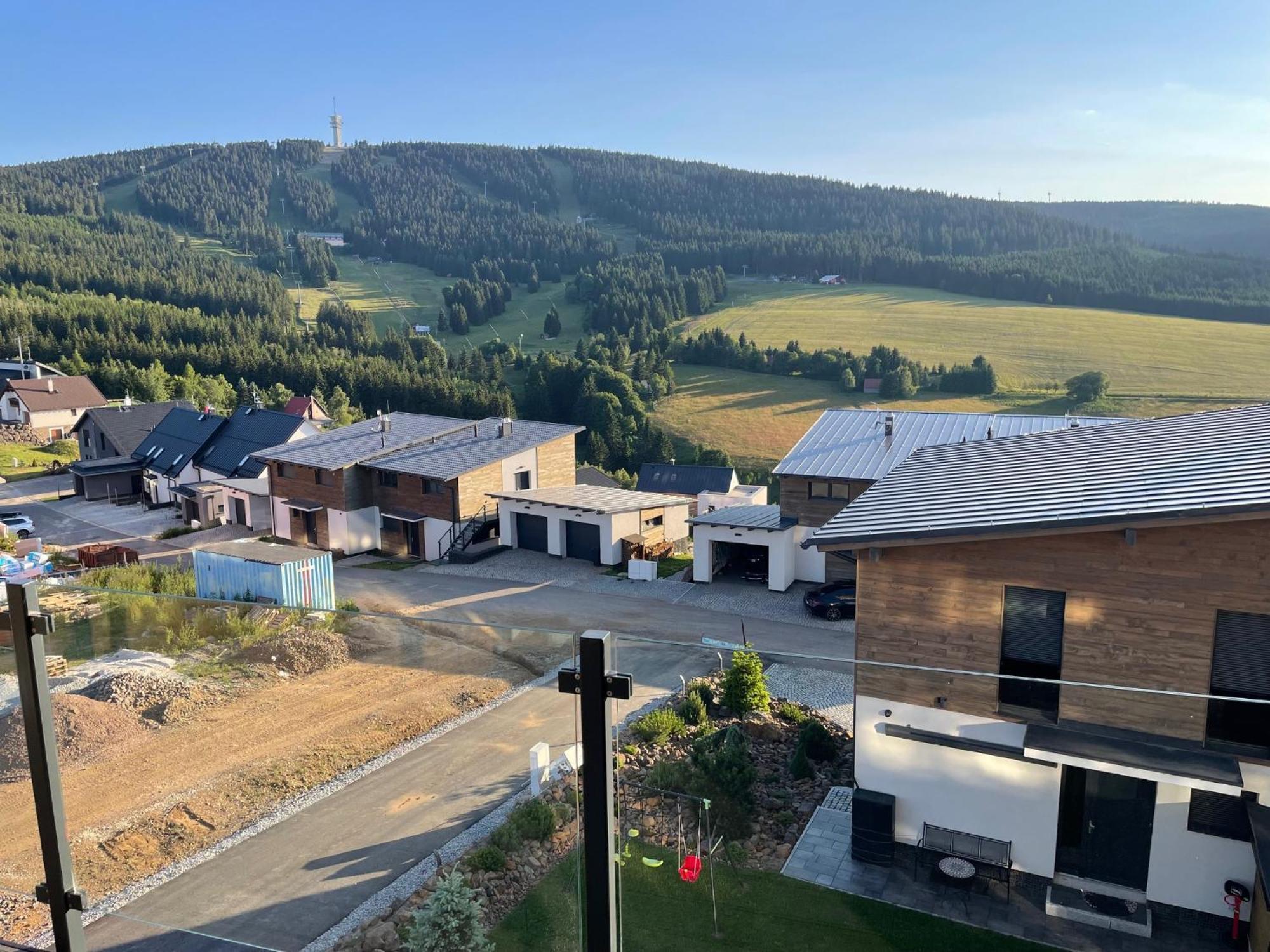 Apartmany Horizont Loučná pod Klínovcem المظهر الخارجي الصورة