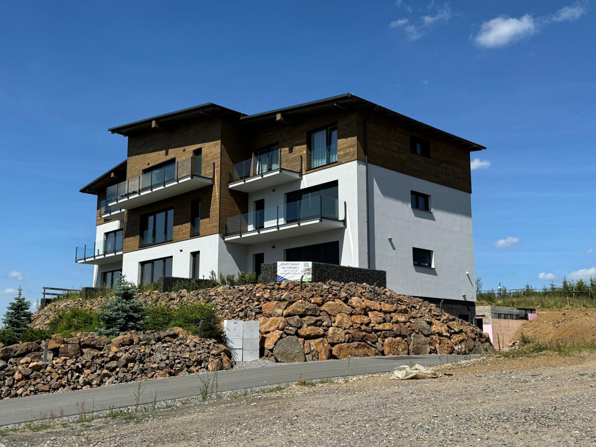 Apartmany Horizont Loučná pod Klínovcem المظهر الخارجي الصورة